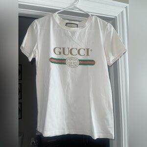 Gucci T shirt, size medium
